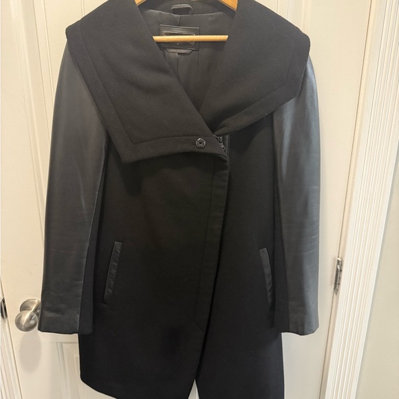 Danier Wool Coat with Leather Sleeves – Black Asymmetrical Zip – Women’s Medium - Picture 2 of 6